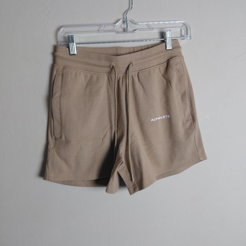 ALPHALETE WOMENS SWEAT Shorts Size MEDIUM. Zippered Pockets NWT